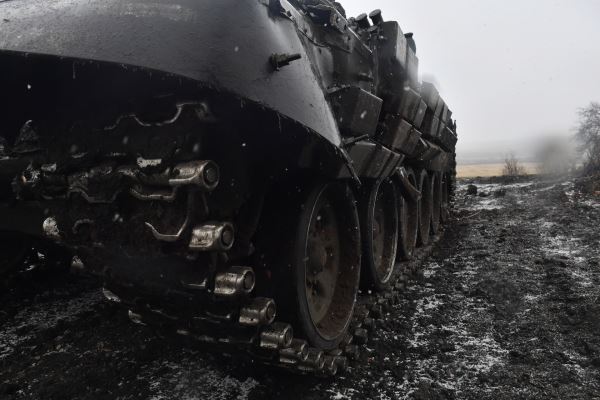 «Дойдут до Ла-Манша, если потребуется»: эксперты — о будущем российских танков и новой защите бронетехники от БПЛА