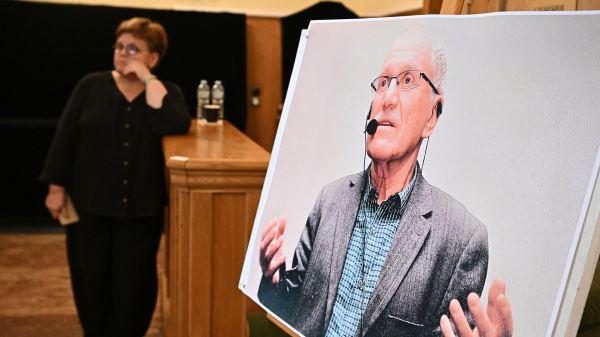 В Петербурге заложили камень на месте памятника артисту Лаврову1