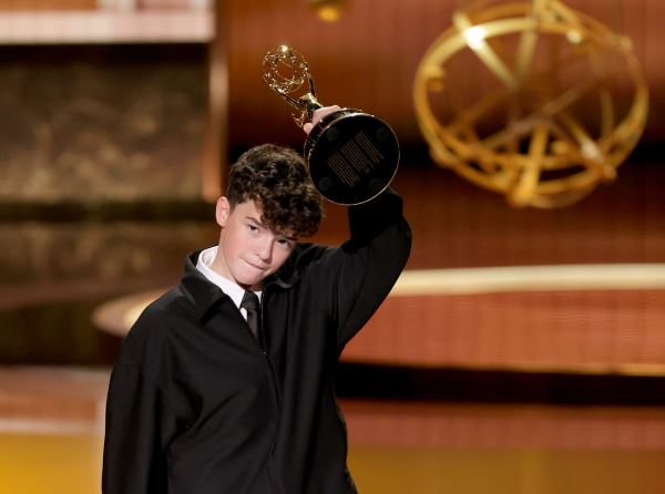 15-летний Оуэн Купер из «Переходного возраста» установил новый рекорд «Эмми»