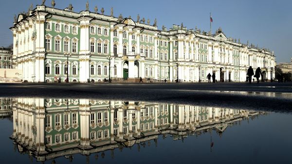 Эрмитаж вводит бесплатный вход на восемь праздничных дней в году1