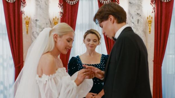 Скоро в онлайн-кинотеатрах: самые ожидаемые фильмы и сериалы36
